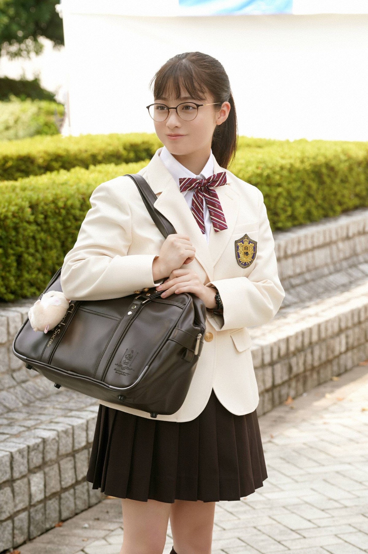 橋本環奈、名探偵一家の娘役で『ルパンの娘』出演　中学＆高校時代ショットも解禁