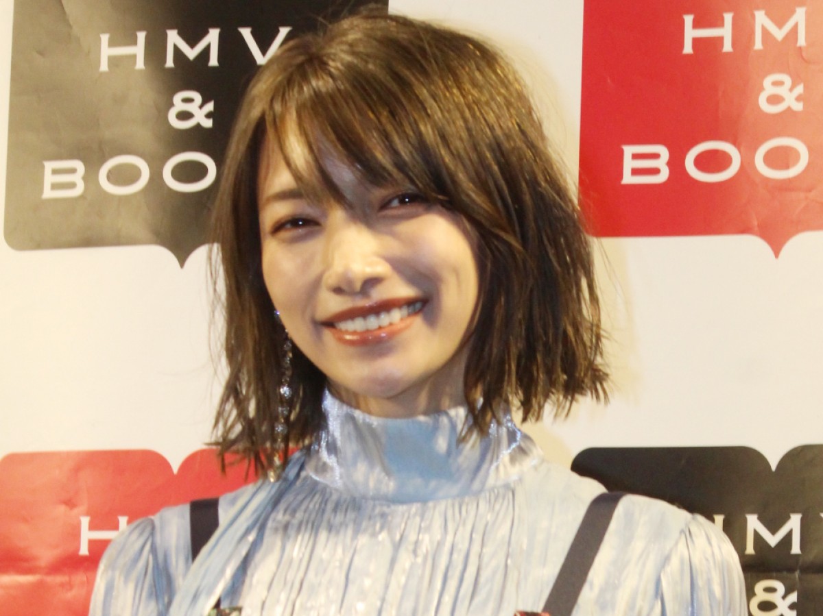 後藤真希、バッキバキの腹筋を公開　鍛え抜かれた姿にファンびっくり