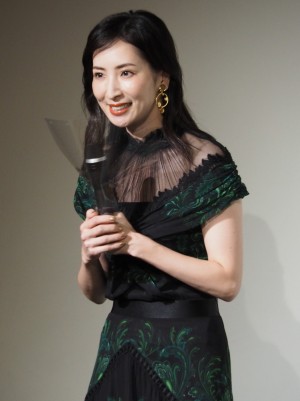 映画『ミッドナイトスワン』世界最長925秒予告お披露目イベントに登場した真飛聖