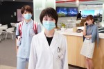 【写真】波瑠、マスク＆白衣姿で『＃リモラブ』クランクイン