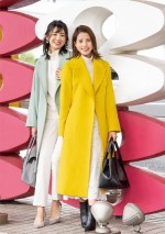 『フジテレビ女性アナウンサーカレンダー2021 ～Welcome to Fujitelevision～』1月：（左から）新美有加、永島優美