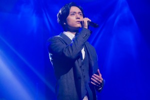 映画『夜明けを信じて。』公開前イベントで主題歌「ただ一人往く」を歌唱した田中宏明