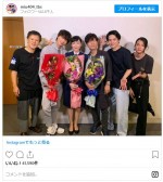 綾野剛、麻生久美子、星野源のクランクアップショット　※ドラマ『MIU404』公式インスタグラム