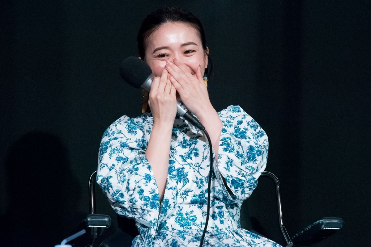 大島優子、嫌なことがあったときは「家で1人で叫んでます」 告白し赤面