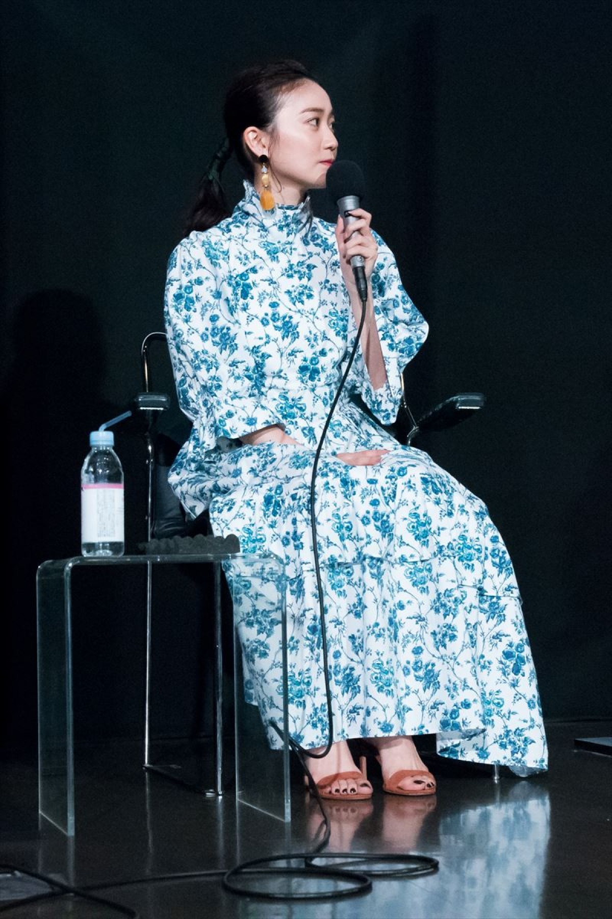 大島優子、嫌なことがあったときは「家で1人で叫んでます」 告白し赤面