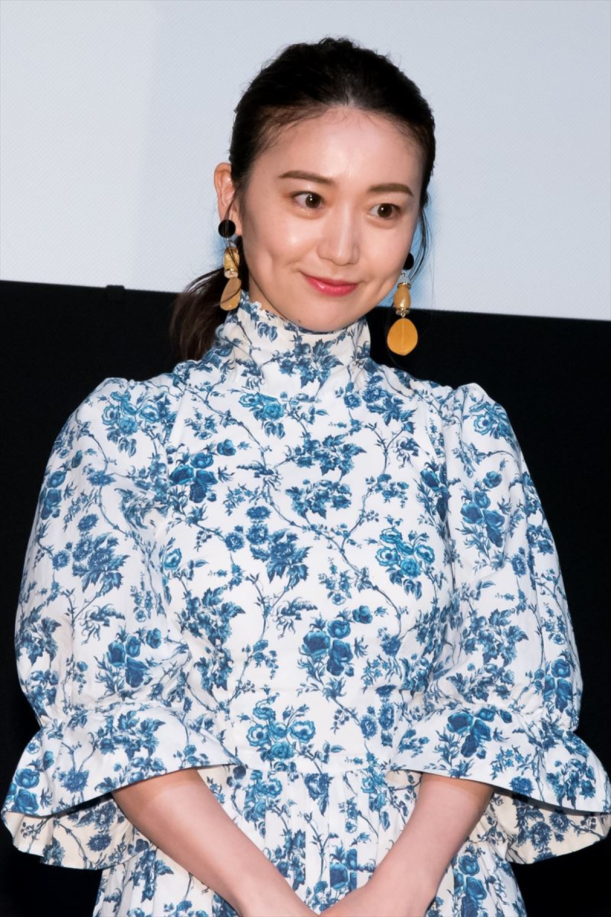 大島優子、嫌なことがあったときは「家で1人で叫んでます」 告白し赤面