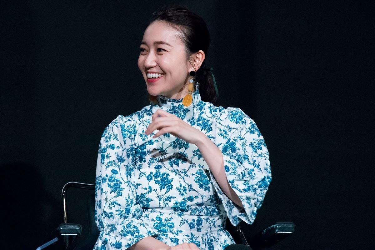 大島優子、嫌なことがあったときは「家で1人で叫んでます」 告白し赤面