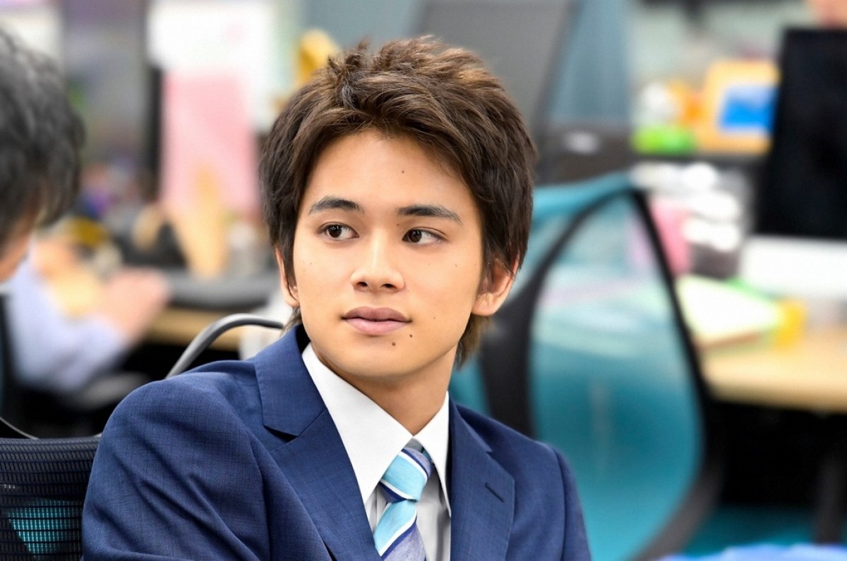 『おカネの切れ目が恋のはじまり』三浦春馬さん、上目遣いで甘える姿に反響「かわいさが爆発」
