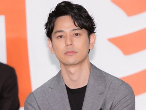 映画『浅田家！』完成報告会に登場した妻夫木聡