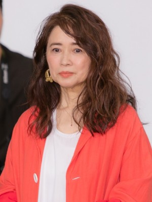 映画『浅田家！』完成報告会に登場した風吹ジュン