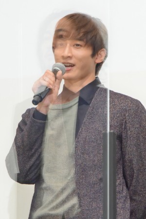 映画『みをつくし料理帖』完成披露試写会に登場した小関裕太