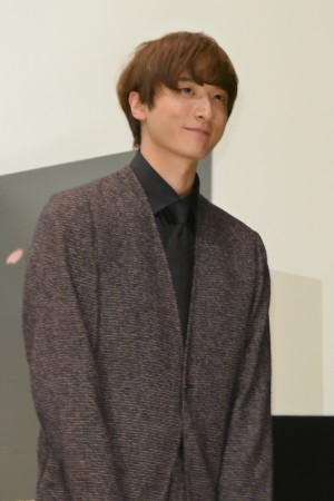 映画『みをつくし料理帖』完成披露試写会に登場した小関裕太