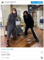 土屋太鳳（左）、オシャレなパジャマ姿で桜田通と2ショット　※「土屋太鳳」インスタグラム