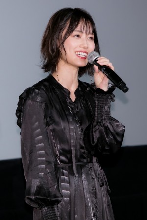 映画『映像研には手を出すな！』公開記念前夜祭舞台あいさつに登場した乃木坂46・山下美月