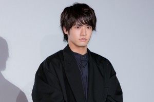 映画『映像研には手を出すな！』公開記念前夜祭舞台あいさつに登場した赤楚衛二