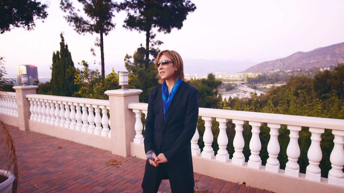 YOSHIKI、HIDEさんと訪れたTDLの思い出を語る「なるべく目立たないように」