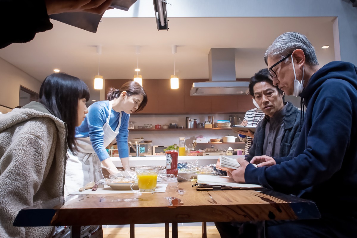 “ほんとうの父子のよう” 堤真一＆岡田健史ら『望み』メイキングカット解禁