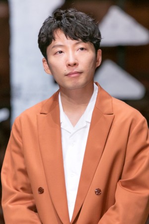 映画『罪の声』完成報告会に登場した星野源