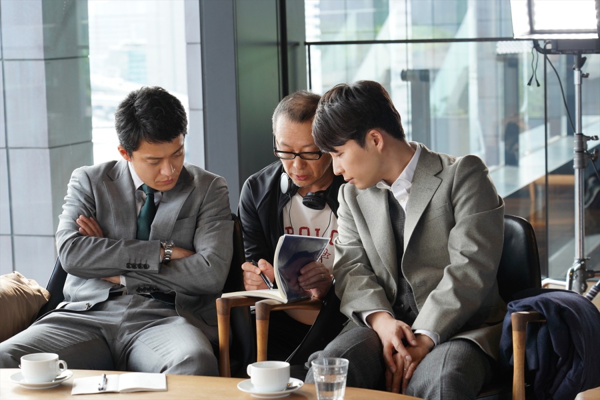 小栗旬＆星野源、台本の読み合わせをする姿も 『罪の声』メイキングカット＆特別映像解禁