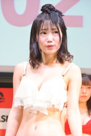 「ミスFLASH2021選考オーディション ファイナリストお披露目」発表会見に出席した目黒りお（セミファイナル総合12位）