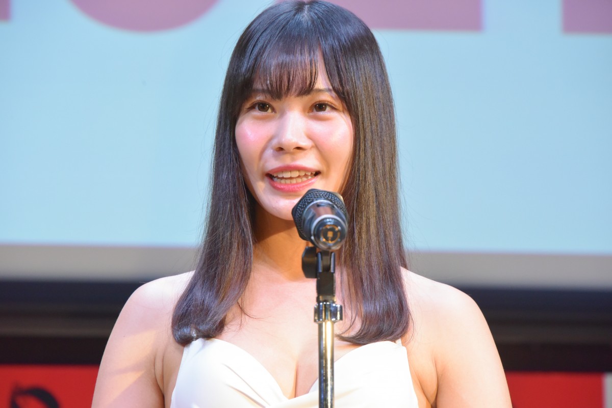 「ミスFLASH2021」ファイナリスト15名が集結！ ビキニ姿で猛烈アピール