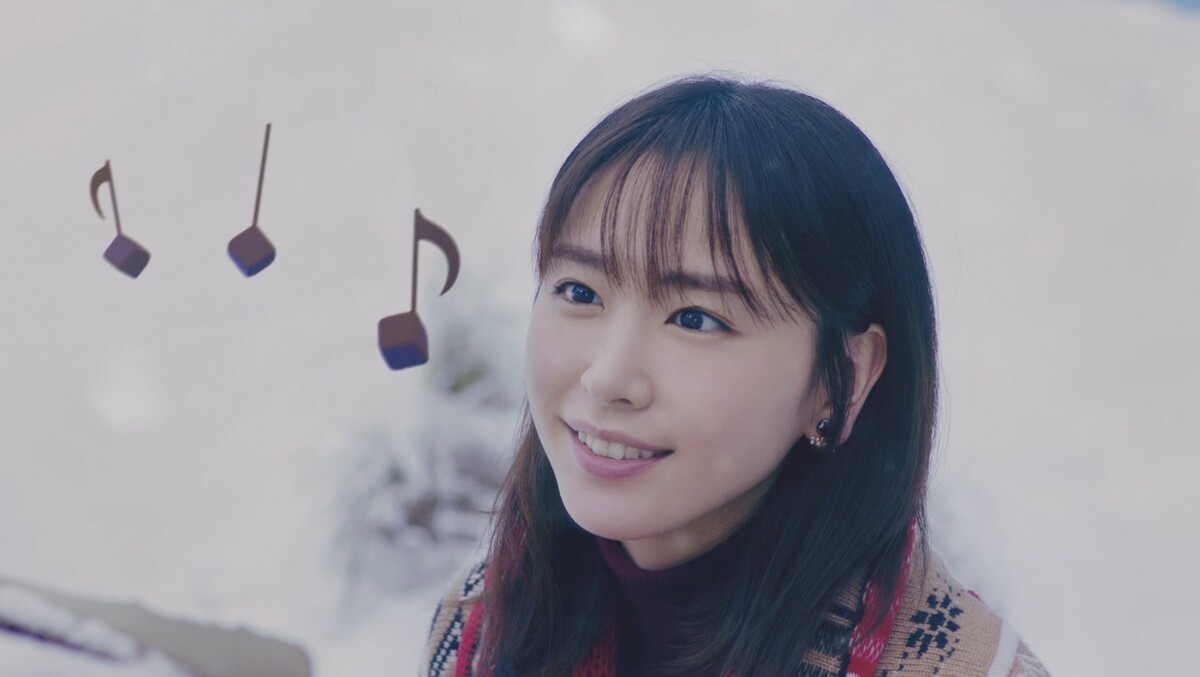 新垣結衣、“メルティーガッキー”10年を振り返る　キュートなCMカット10枚公開