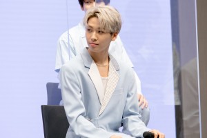 JO1 1stアルバム発売＆初のオンライン単独ライブ開催決定 概要発表＆取材会に登場した川尻蓮