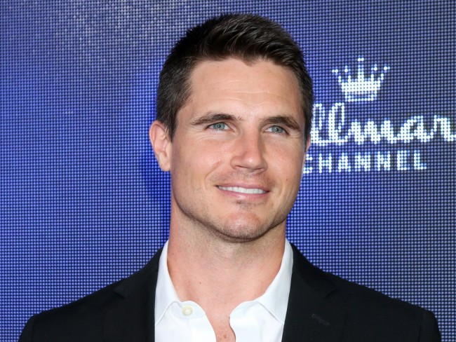 バイオハザード 実写映画リブート版が始動 クレア クリスらを演じるキャスト一挙発表 年10月7日 写真 映画 ニュース クランクイン