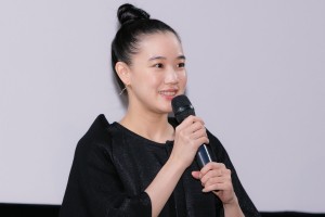 『スパイの妻＜劇場版＞』蒼井優、高橋一生、黒沢清監督Q＆A生配信イベントに登場した蒼井優
