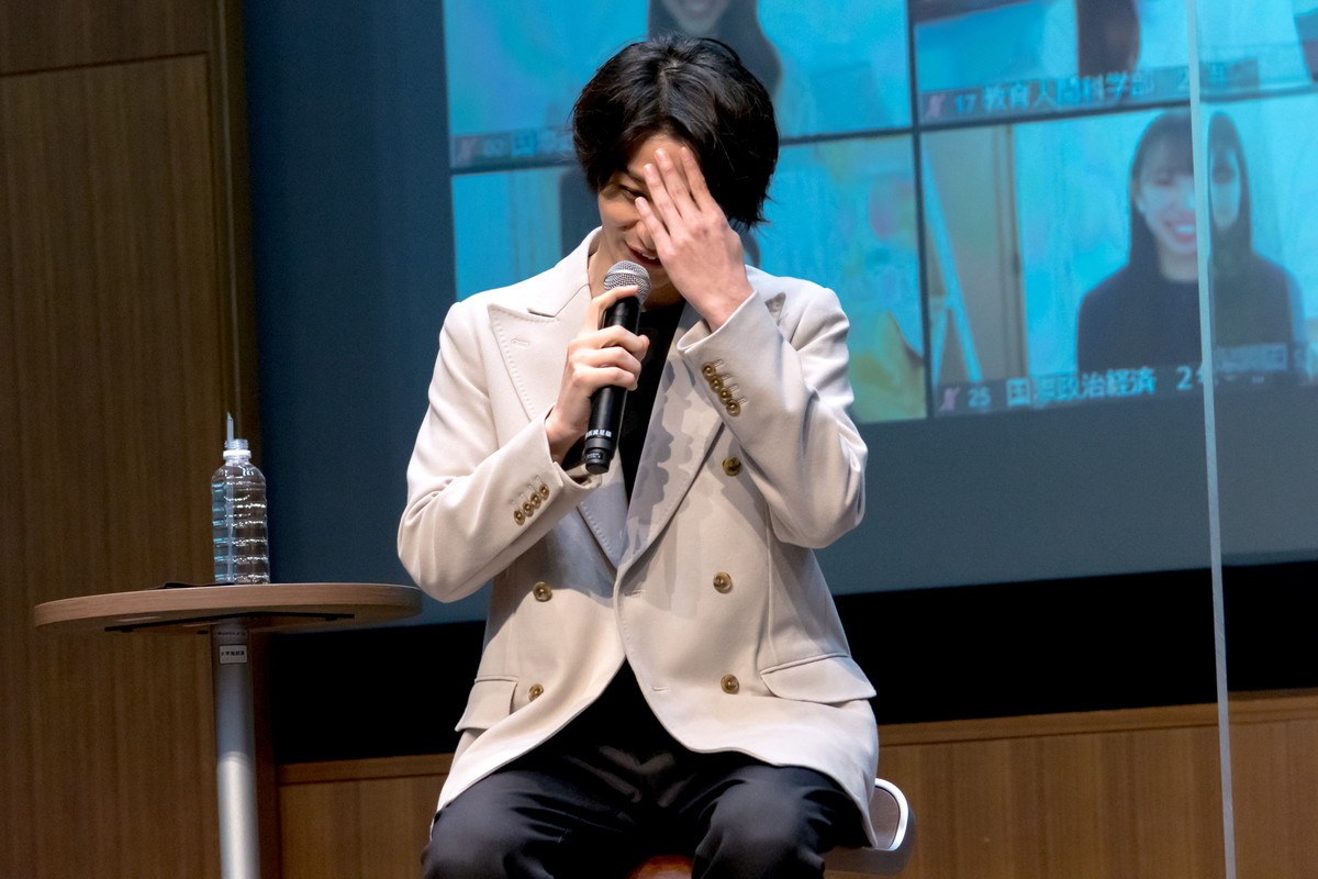 吉高由里子＆横浜流星、“特別講師”として学生たちにアドバイス