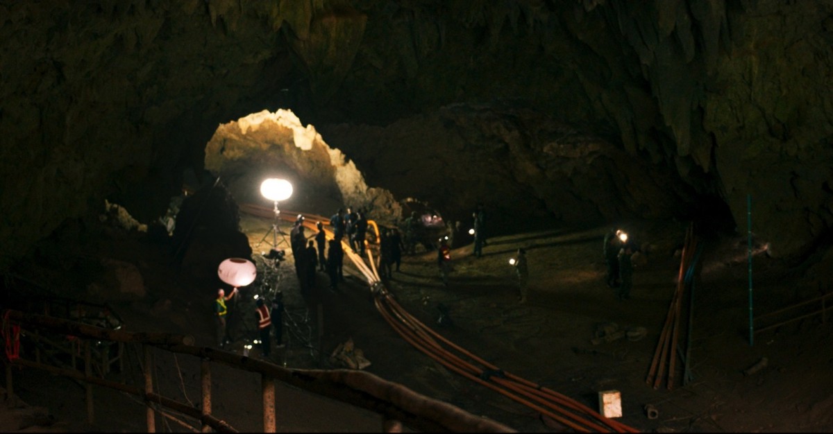 精鋭ダイバーとレスキュー隊による奇跡の救出劇 『THE CAVE』“緊迫”の場面カット公開