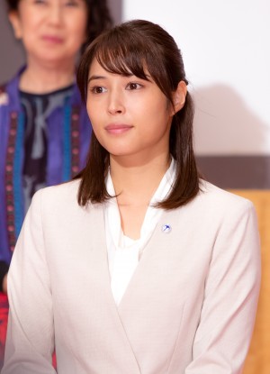 ドラマ『七人の秘書』制作発表記者会見に登場した広瀬アリス