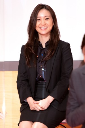 ドラマ『七人の秘書』制作発表記者会見に登場した大島優子