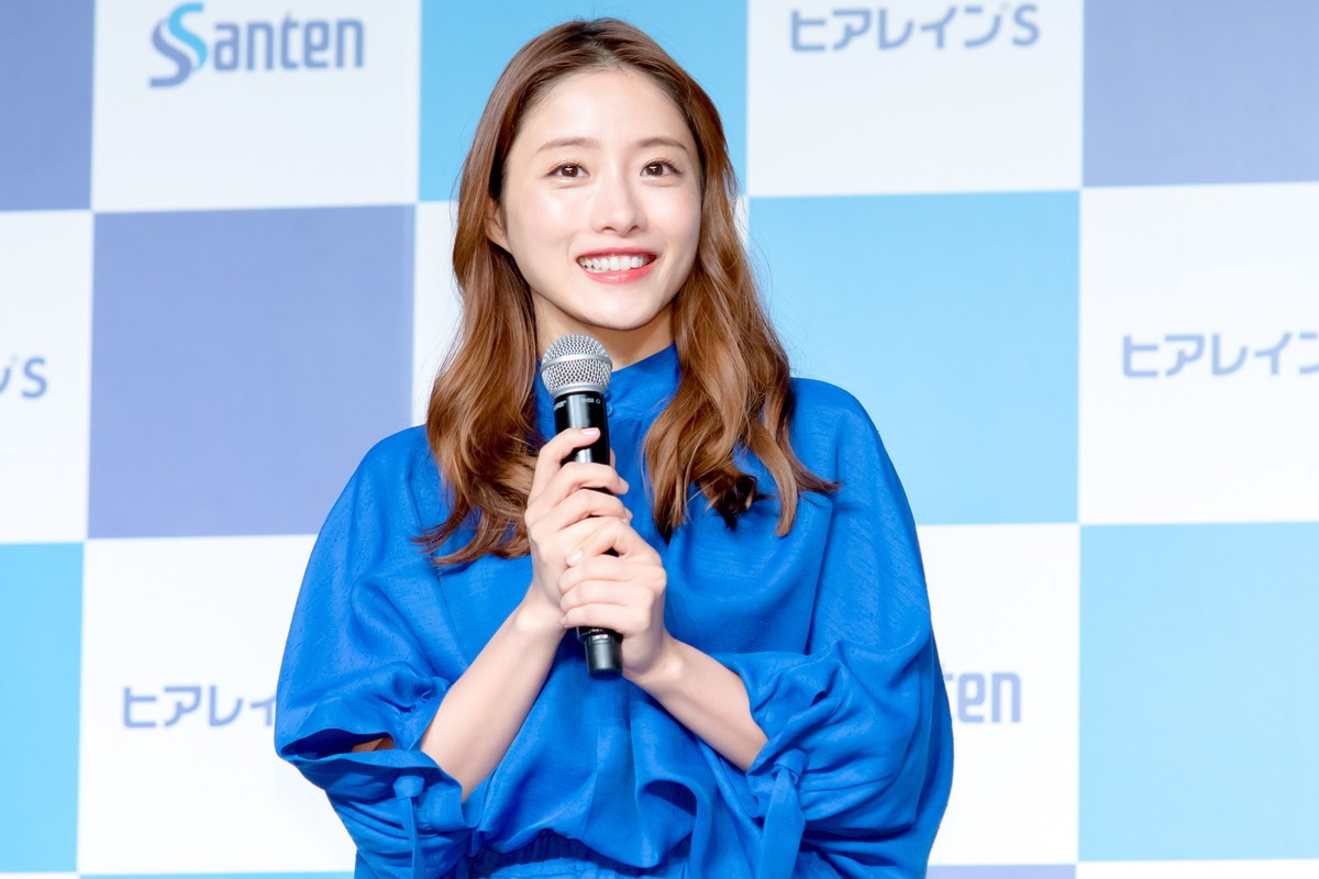 石原さとみ、結婚発表後初の公の場　祝福に笑顔「ありがとうございます」