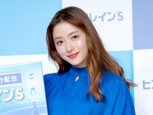 Santen「ヒアレイン（R）S」新CM発表会に登場した石原さとみ