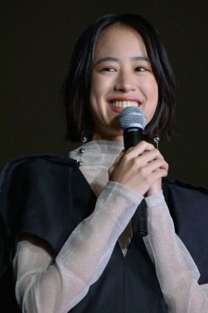 ドラマ『この恋あたためますか』制作発表会見に登場した石橋静河