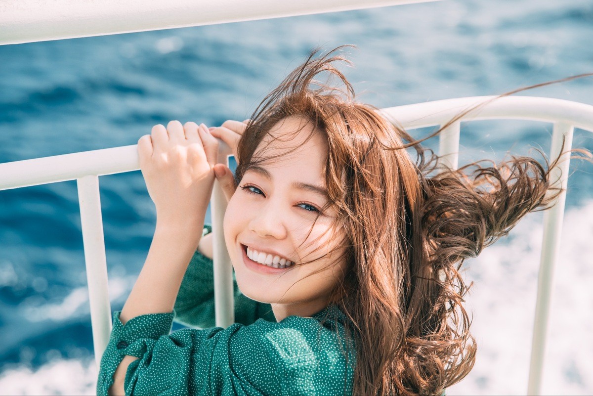 NANAMIファースト写真集『(タイトル未定)』解禁カット
