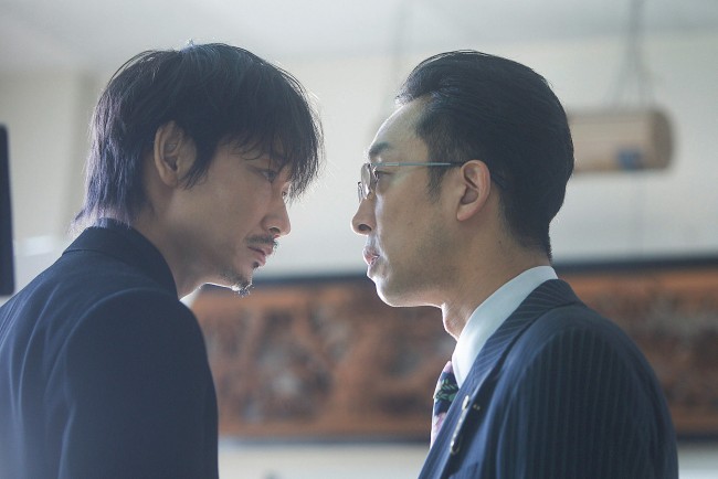 写真）綾野剛×舘ひろし『ヤクザと家族 The Family』公開日決定 場面
