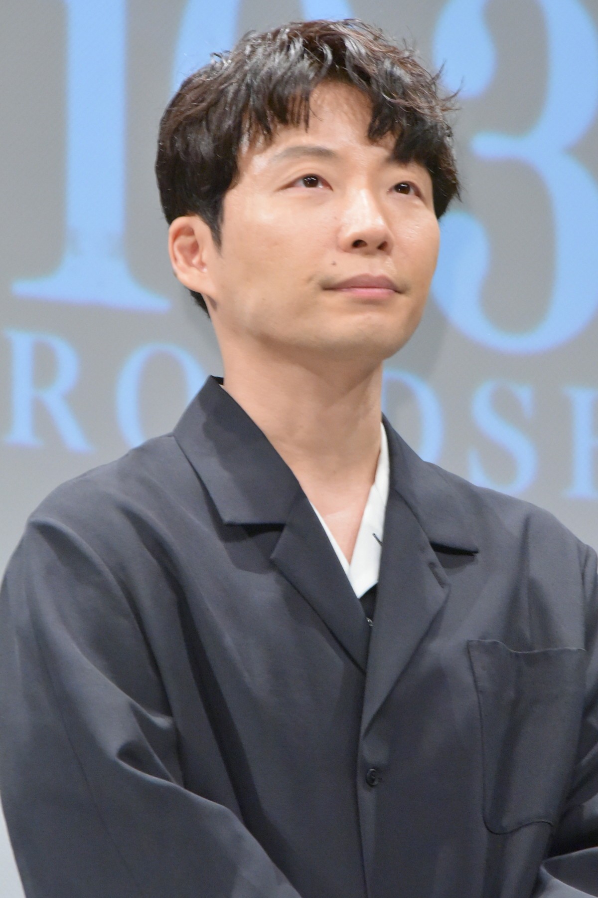 小栗旬、星野源は“罪な声”「気持ちを穏やかにさせる」