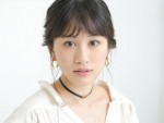 【写真】前田敦子、ショートカットのオフショットが美しい　たかみなも反応「めちゃんこ綺麗！」
