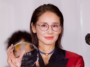 第33回 日本 メガネ ベストドレッサー賞 表彰式に登場した吉田羊