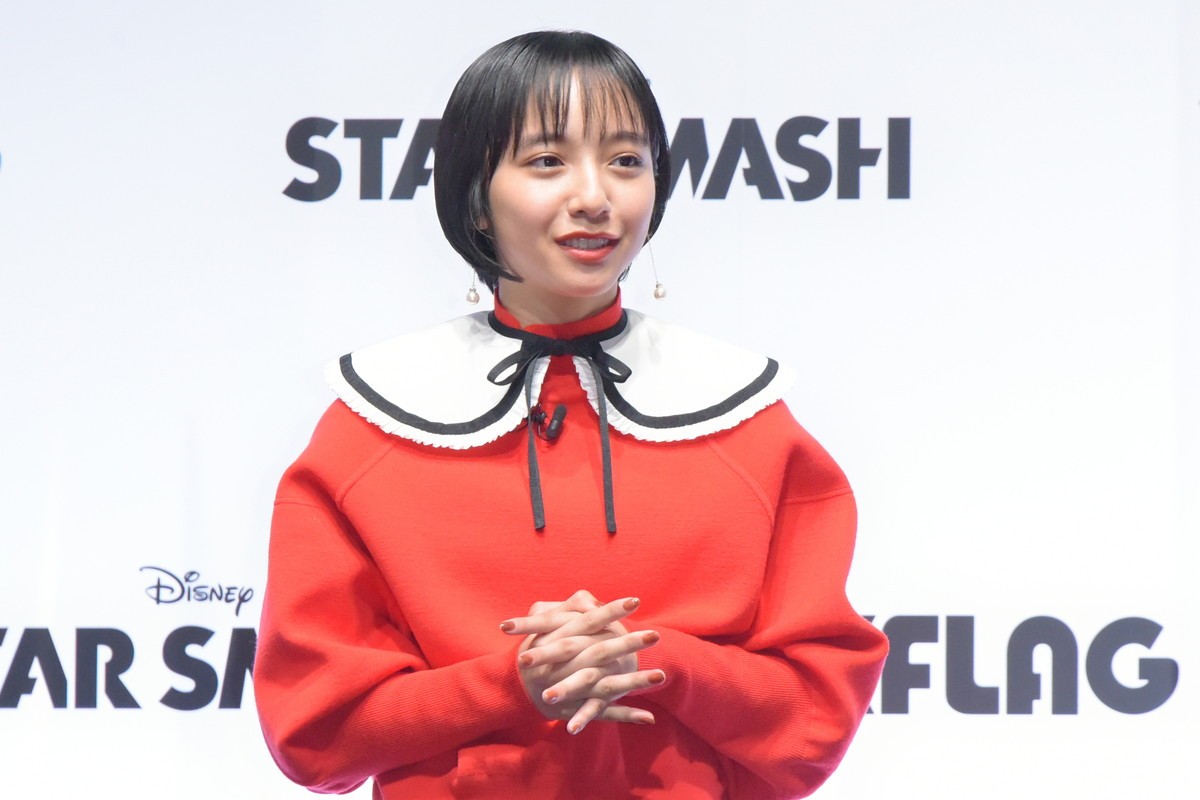 山之内すず、ハロウィンは4年連続「“カオナシ”のコスプレ」