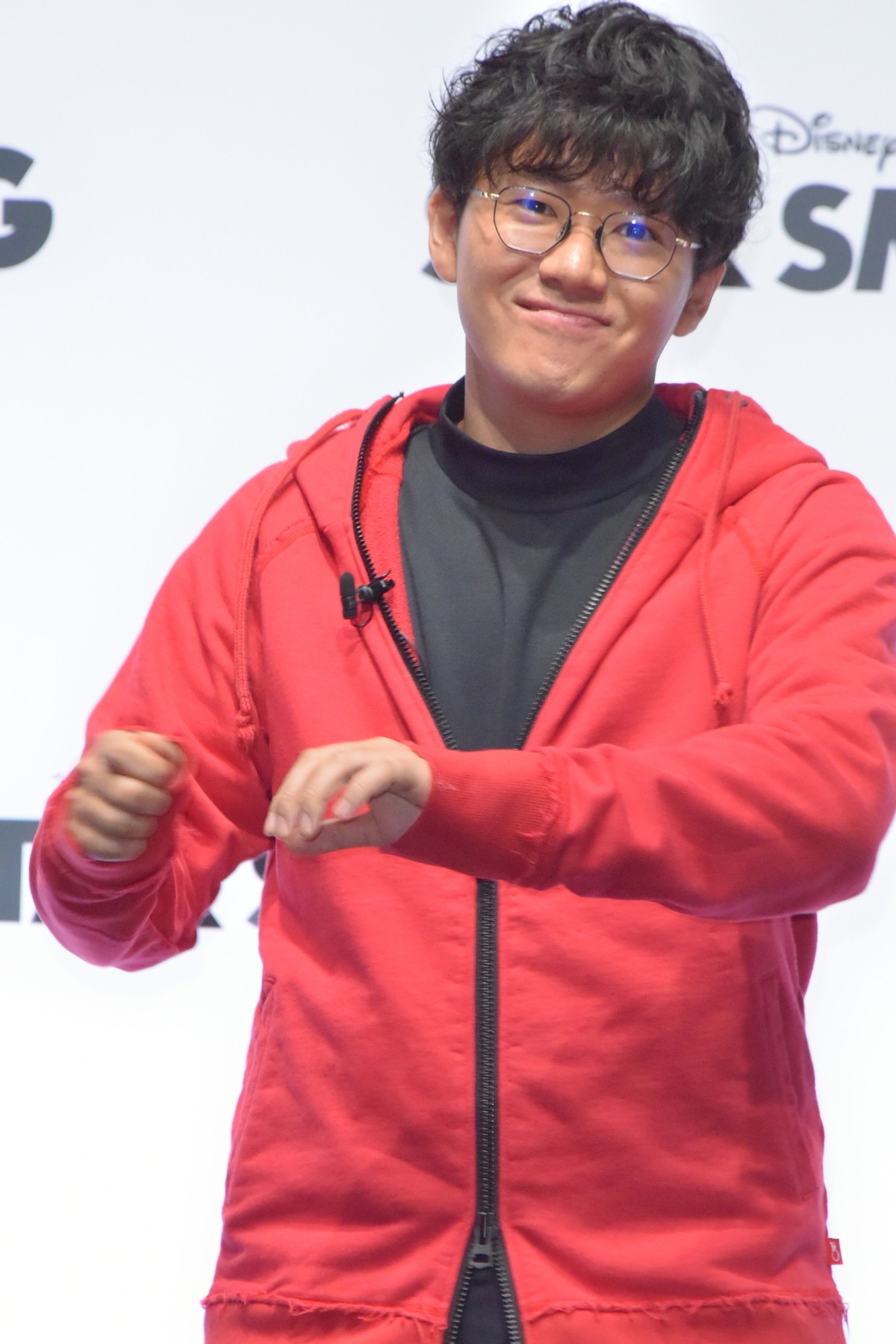 山之内すず、ハロウィンは4年連続「“カオナシ”のコスプレ」