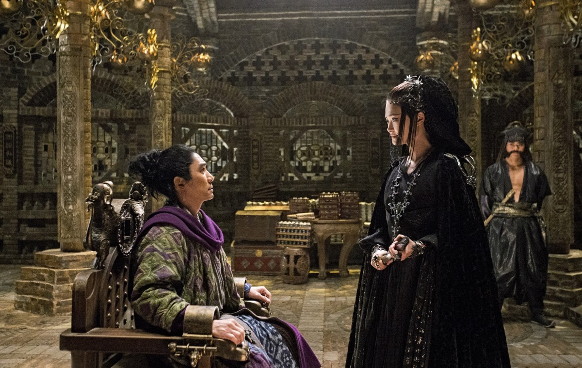 トニー・レオン、トラの着ぐるみ姿に 『モンスター・ハント 王の末裔』場面カット公開