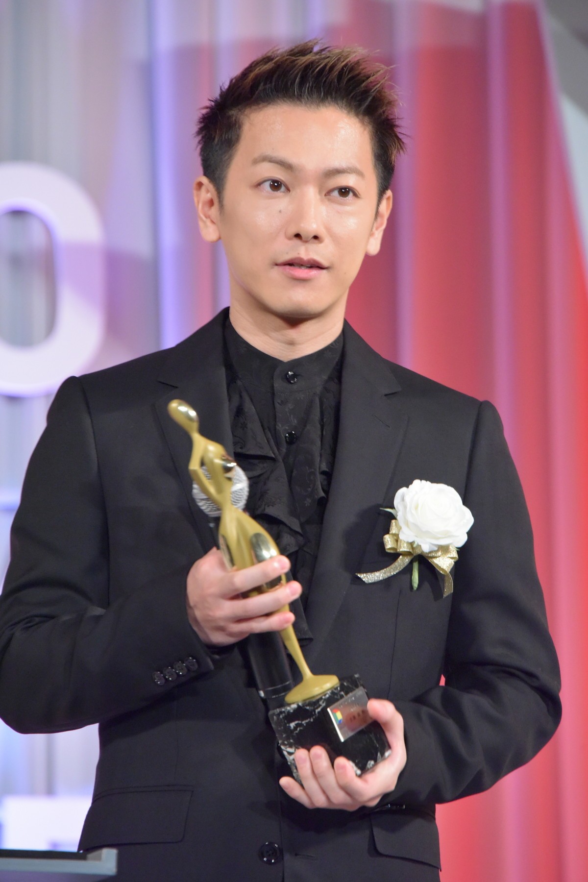 ＜ドラマアウォード2020＞佐藤健『恋つづ』胸キュン演技で助演男優賞受賞！