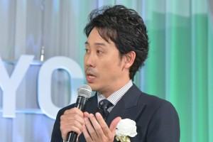 「東京ドラマアウォード 2020」授賞式に登場した大泉洋