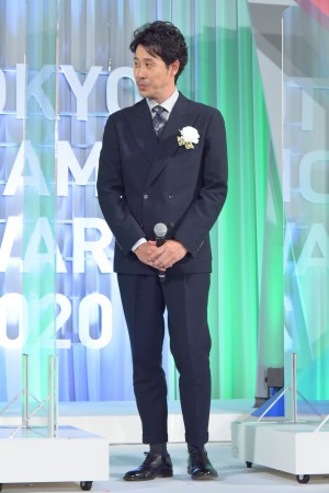 「東京ドラマアウォード 2020」授賞式に登場した大泉洋