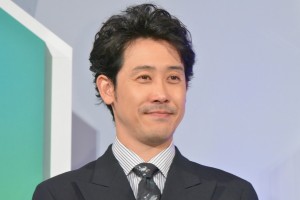 「東京ドラマアウォード 2020」授賞式に登場した大泉洋