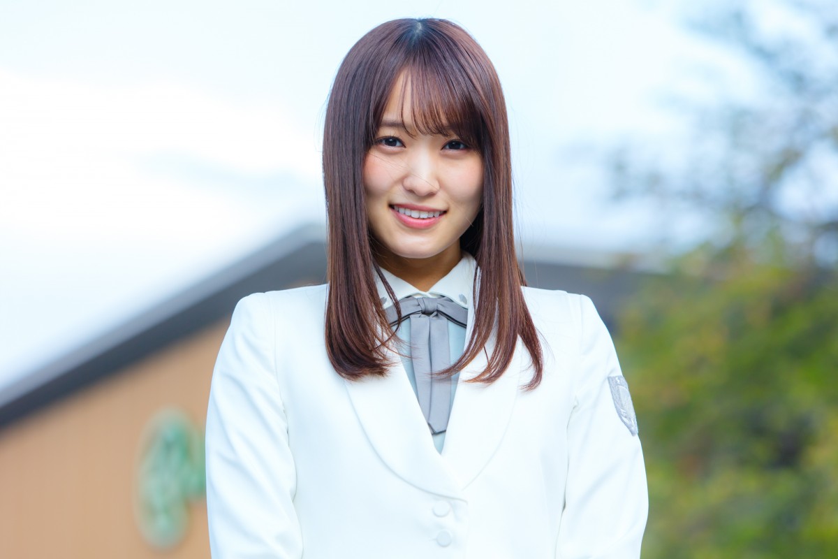 “馬を愛するアイドル”櫻坂46・菅井友香、乗馬で笑顔振りまく