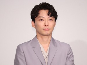 映画『罪の声』初日舞台あいさつに登壇した星野源